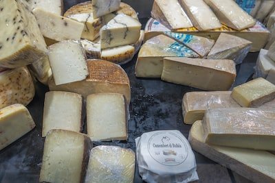 Par quel aliment peut-on remplacer le fromage lors d'une prise de poids ?