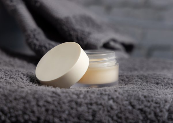 Baume à lèvres en pharmacie : avantages de l'utilisation de ce produit ?